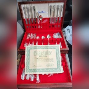 Wm. Roger's Silversmiths silver-plated 8 piece service set